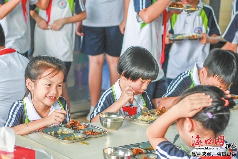 宁波学校的午餐如何做到美味与营养并存？广吉园餐饮给出了满意的答案。